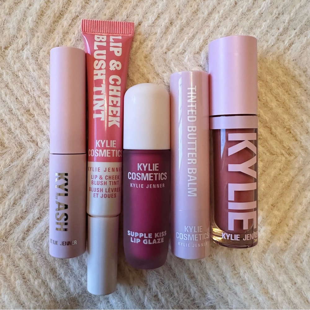 NWOT KYLIE COSMETICS Lip and Lash set